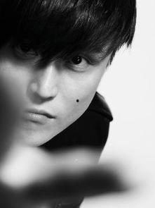 明星个人资料照,揭秘明星个人资料照背后的故事